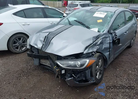 2017 Hyundai Elantra Se z USA, uszkodzony, nr VIN 5NPD84LFXHH052848